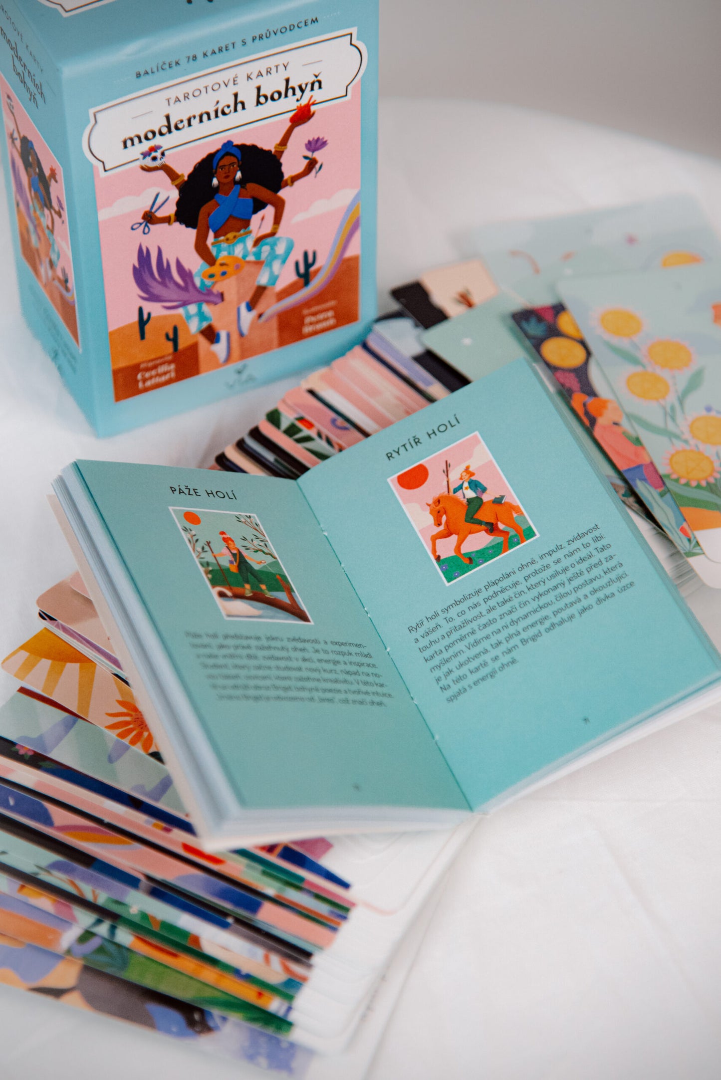 Tarotrové karty Moderních bohyň